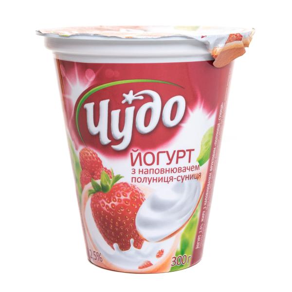 Йогурт чудо на белом фоне